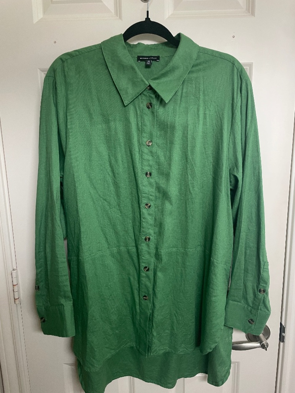Kelly Green Dawn Linen Hi Low Tunic Long Sleeve Button Down Top